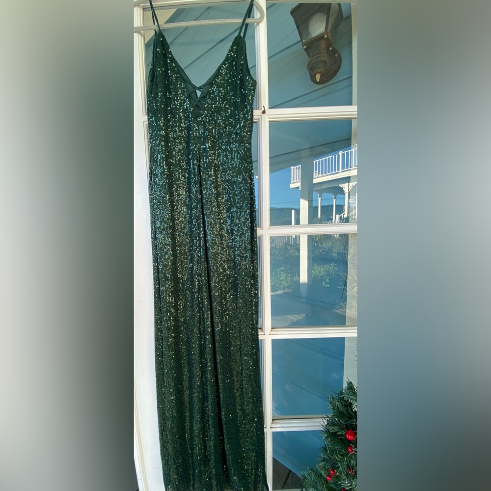 NWT Speechlesss sequined Dress/ Mermaid Gown Hunter Green